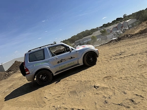 Vând mitsubishi shogun