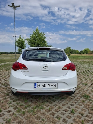 Opel astra j  2013 - imagine 2