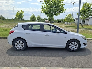 Opel astra j  2013 - imagine 3
