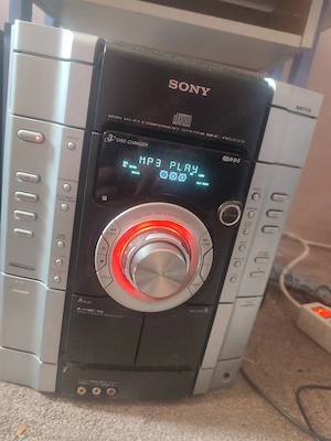 vand combina Sony pretul 800putin neg