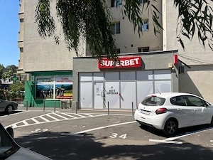 inchiriez spatiu Piata Resita