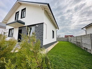 Casă de vânzare 4 camere nouă - Berceni, Ilfov - Acces Asfaltat