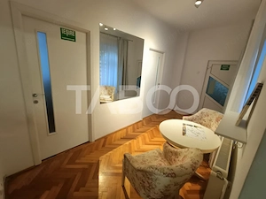 Apartament de inchiriat cu 2 camere central pretabil investitie - imagine 2