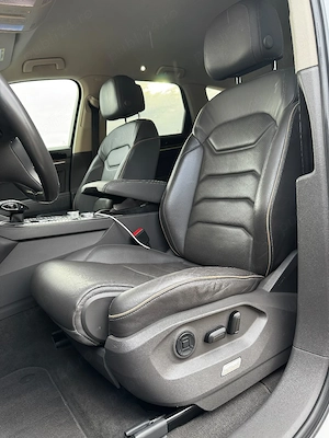 VW Touareg III 2018 | 3.0 TDI 286 CP | Suspensie Pneumatică | Punte Viratoare Spate | 136.000 KM rea - imagine 10