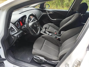 De vânzare Opel Astra j sport tourer  - imagine 5