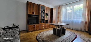 Inchiriez apartament cu doua camere, zona centrala
