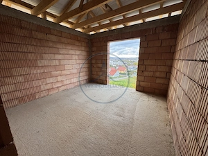 🏡 Casă la roșu, D+P+E, 223 mpu, teren 10 ari - imagine 15