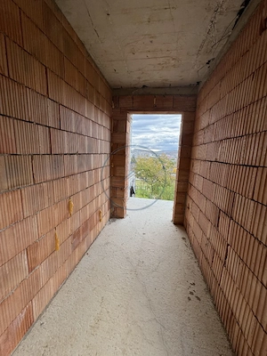 🏡 Casă la roșu, D+P+E, 223 mpu, teren 10 ari - imagine 10