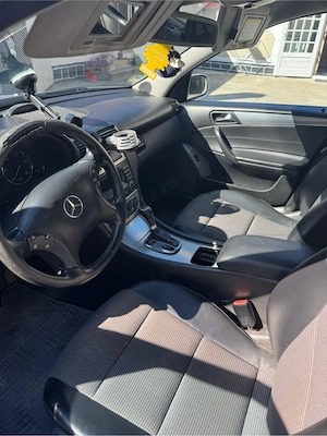 Mercedes Benz C220  - imagine 3