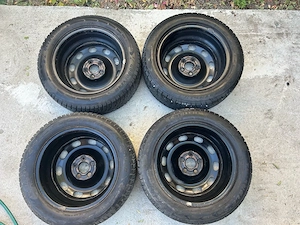 Vand 4 roti gata de montat 195 55 15 5x100 jante originale VW cauciucuri de iarna - imagine 3