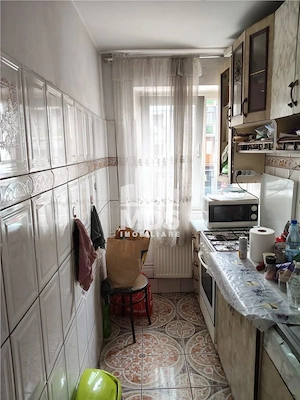 2 camere la etajul 1 linga Judetean