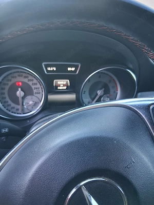 Vand s au schimb masina mercedez cla 200 dci