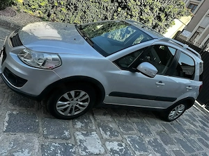 Suzuki SX4 1.6 MT 120 cp - imagine 5