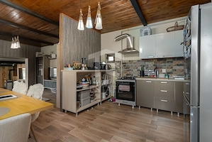 Casă modernă în Tâncăbești – 5 camere și natură la doi pasi - imagine 5