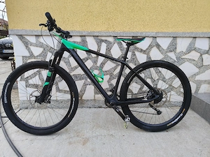 Cube Reaction Carbon 