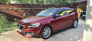 V40 cross country D3 150 cp