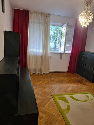 Inchiriez apartament