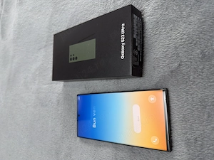 Vând Samsung S23 Ultra