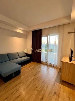 2 Camere de inchiriat | Cosmopolis | Parcare | Centrala Proprie |