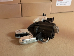Broasca incuietoare haion portbagaj Audi A4 A5 A6 A8 VW Passat Jetta  - imagine 3