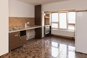 Apartament cu 2 camere de vânzare, etaj 2, zona Baba Dochia, vândut de proprietar - imagine 2