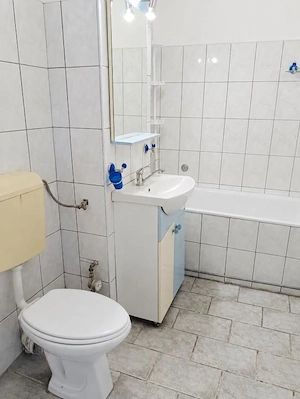 Apartament 2 camere, decomandat,56mp, etaj 3, zona Freidorf  - imagine 8