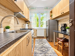 Apartament cu 2 camere, etaj 3 4, complet mobilat și utilat   Centru, aproape de Faleza Dunării - imagine 4