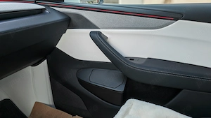 Organizator cu Coș de Gunoi pentru Portierele Din Față – Tesla Model Y Juniper - imagine 5