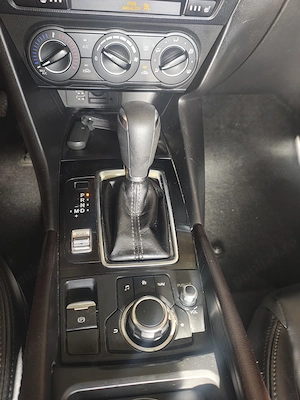     Mazda 3 2017 Benzină Automat   98.000 km   Stare foarte bună - imagine 7
