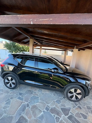 Vand Volvo xc 40 plug-in hybrid  - imagine 2