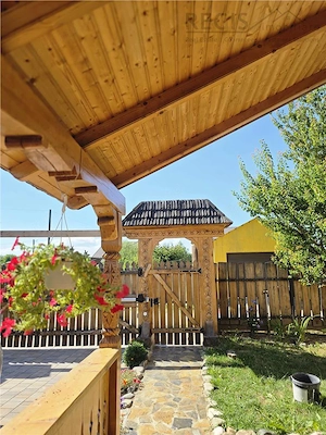Casa vanzare la Podul Oltului - imagine 7