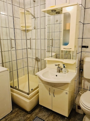 Inchiriez apartament cu 3 camere in Complex - imagine 8