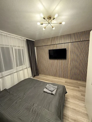Apartament 2 camere, decomandat, renovat integral, mobilat și utilat – Rovine - imagine 3