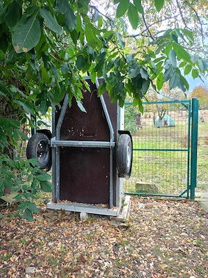Vând remorca nefolosita unic proprietar,înmatriculată 