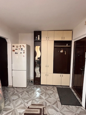 Inchiriez apartament 2 camere decomandat Craiovita Noua - imagine 5