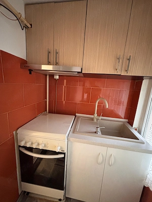 Inchiriez apartament 2 camere decomandat Craiovita Noua - imagine 6