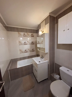 Inchiriez apartament 2 camere decomandat Craiovita Noua - imagine 8
