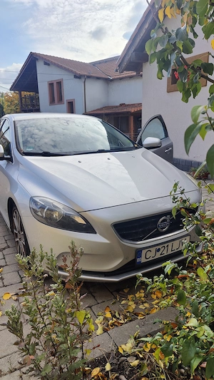 Volvo V40 D4 