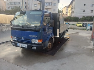 Nissan cabstar 3.0 td   variante auto 