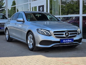 Mercedes Benz  E200 4MATIC 