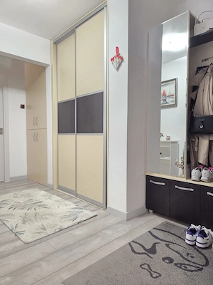 Apartament 2 camere decomandate IC Frimu etaj 1 renovat si mobilat - imagine 5