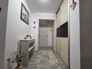 Apartament 2 camere decomandate IC Frimu etaj 1 renovat si mobilat - imagine 6