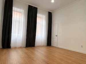 Central - Apartament 2 camere - Renovat integral - Piața Trandafirilor - imagine 2
