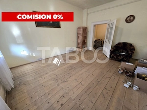 Casa tip duplex de vanzare la curte comuna pivnita in Piata Cluj Sibiu