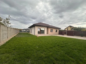 Duplex Parter 3 dormitoare 2 bai | 97 mp utili | 340 mp teren | Mosnita-Noua