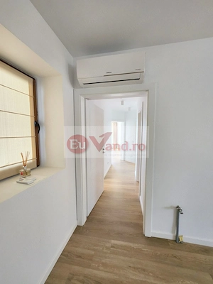 De vanzare apart. 3 camere Faleza , vedere Dunare, 78 mp, renovat premium - imagine 12