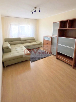 APARTAMENT 3 CAMERE DECOMANDAT – MAZEPA 2 – ETAJ INTERMEDIAR
