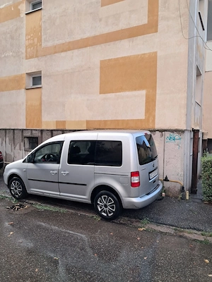 Vand vw caddy 1.9 tdi 2010 negociabil - imagine 6