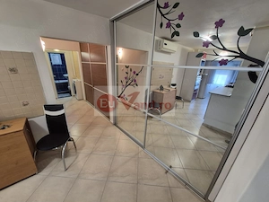 De inchiriat apartament cu 3 camere, etaj 3, Micro 16, 450 euro