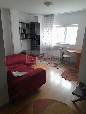 Mansardă de închiriat cu vedere la Dunăre  -  Micro 21 - 295 euro
